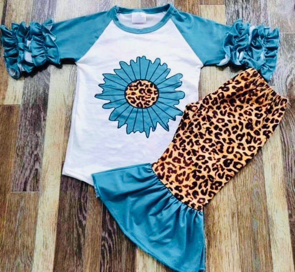 Leopard 🐆 sunflower 🌻