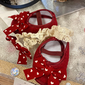 Red heart shoes infant