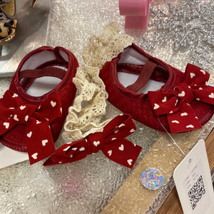 Red heart shoes infant