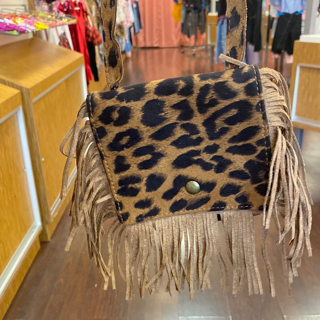 Leopard ruffle purse