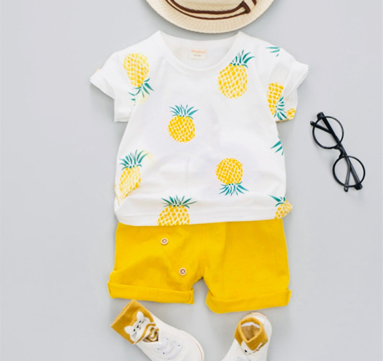 Pineapple boys set